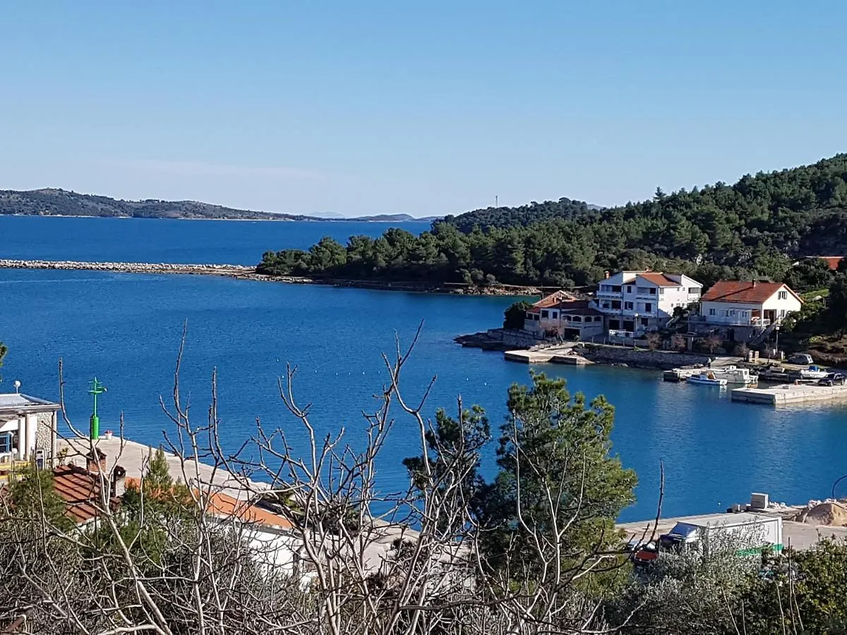 Seaside Terrace Apartments: Spacious Seaview with Free Amenities Sali Croatia