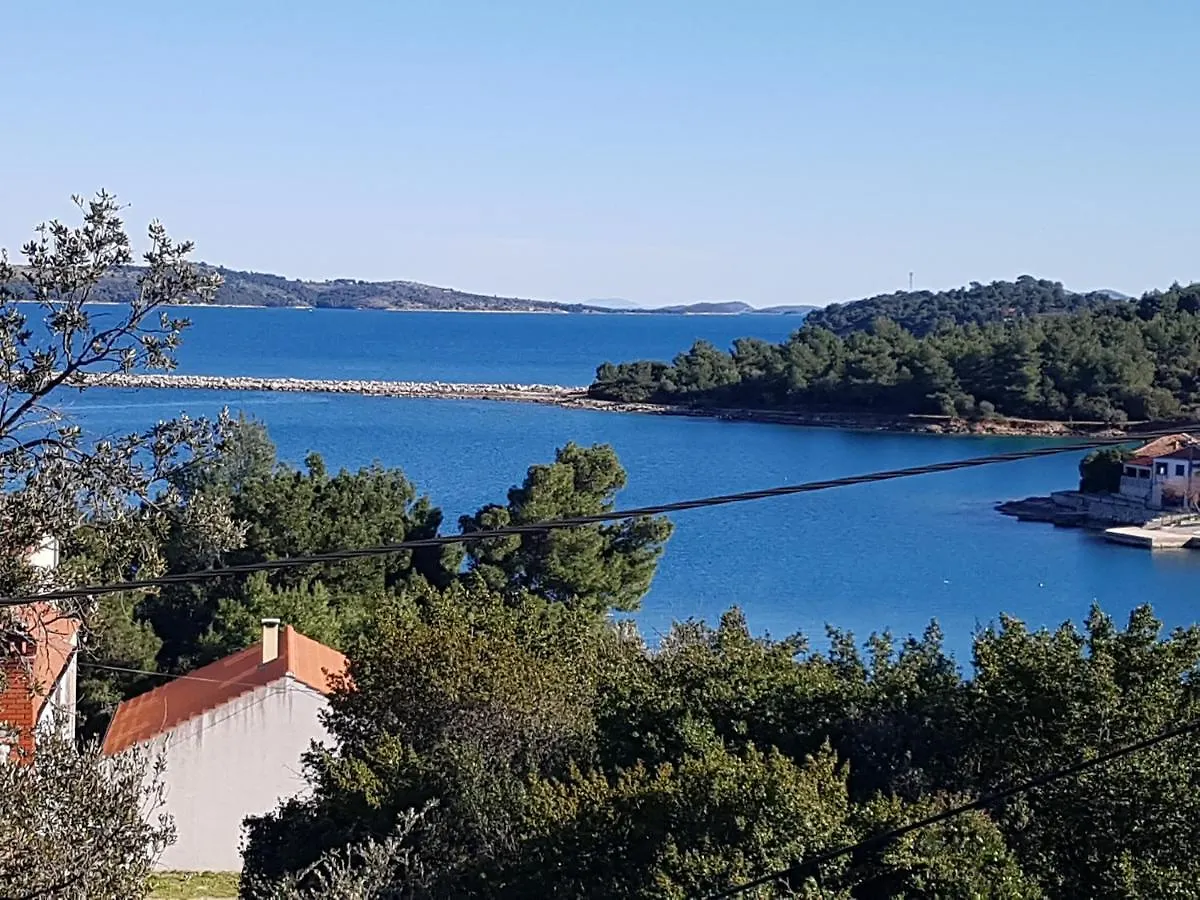 Seaside Terrace Apartments: Spacious Seaview with Free Amenities Sali 0*,  Croatia