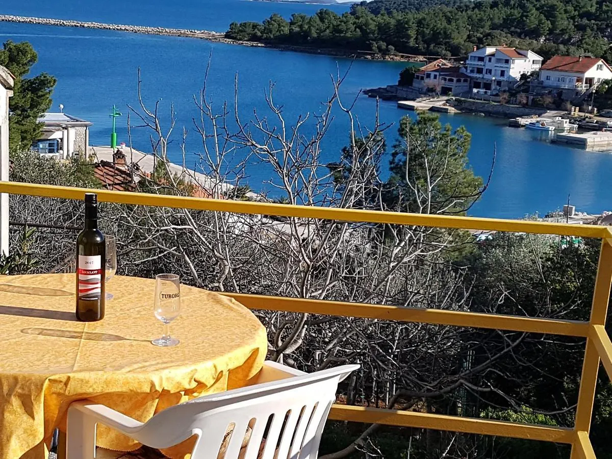 Extra Spacious Seaview Apartments Close To The Beach, With Large Terraces And Free Wi-Fi & Ac & Bbq & Parking Space Sali Kroatien