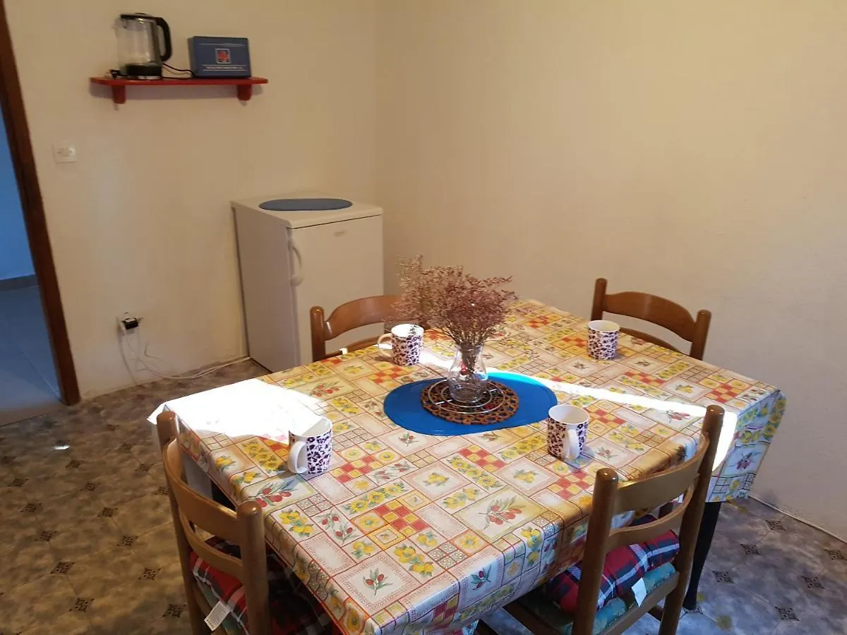 Apartment Seaside Terrace Apartments: Spacious Seaview with Free Amenities Sali