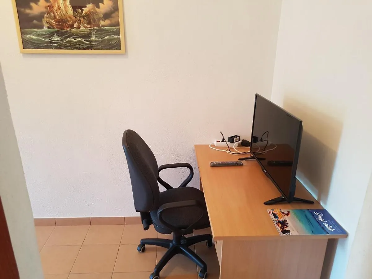 Seaside Terrace Apartments: Spacious Seaview with Free Amenities Sali 0*,