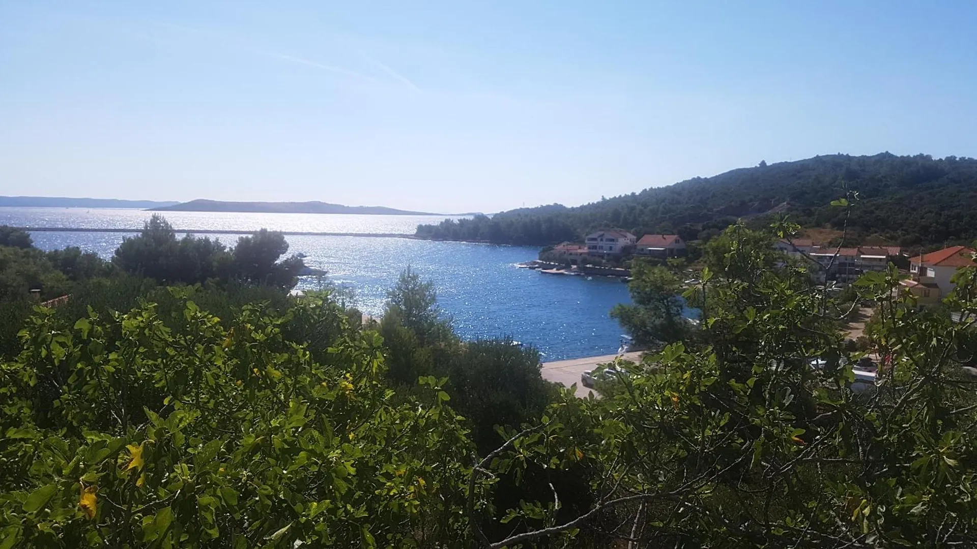 Seaside Terrace Apartments: Spacious Seaview with Free Amenities Sali 0*,