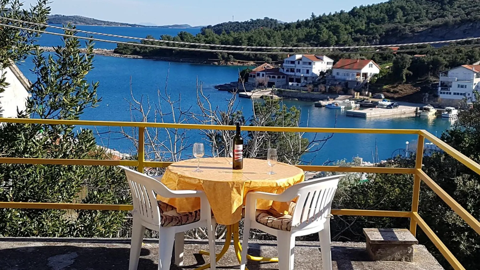 Seaside Terrace Apartments: Spacious Seaview with Free Amenities Sali Croatia